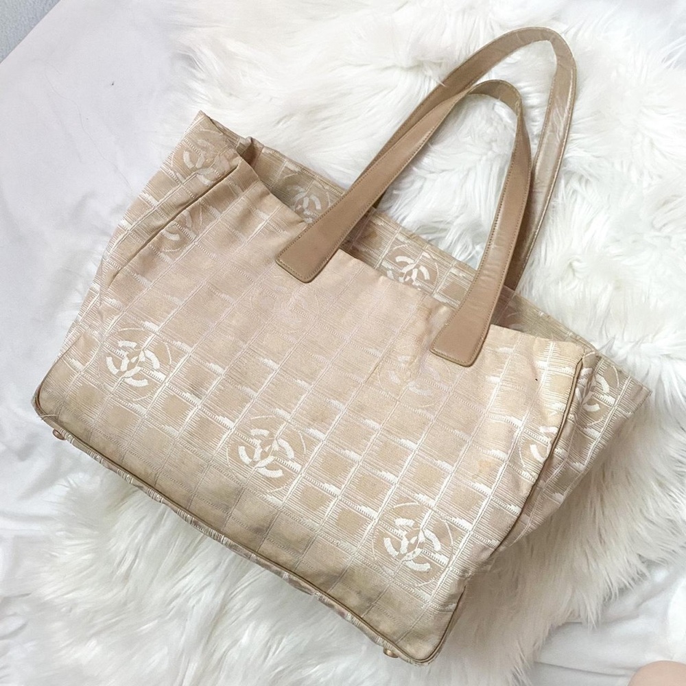 Chanel travel ligne tote
